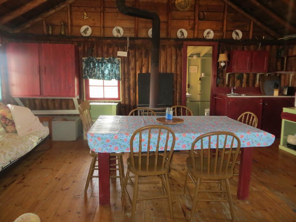 Lake Wolsey Cabins Hotel Gore Bay Pokój zdjęcie