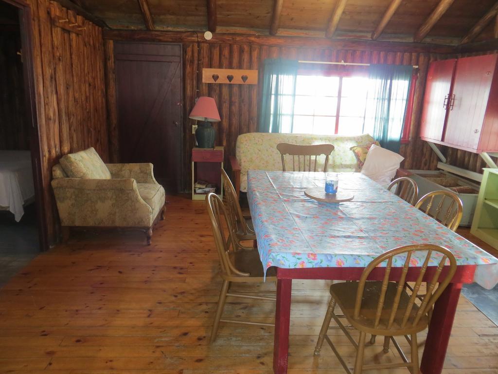 Lake Wolsey Cabins Hotel Gore Bay Zewnętrze zdjęcie