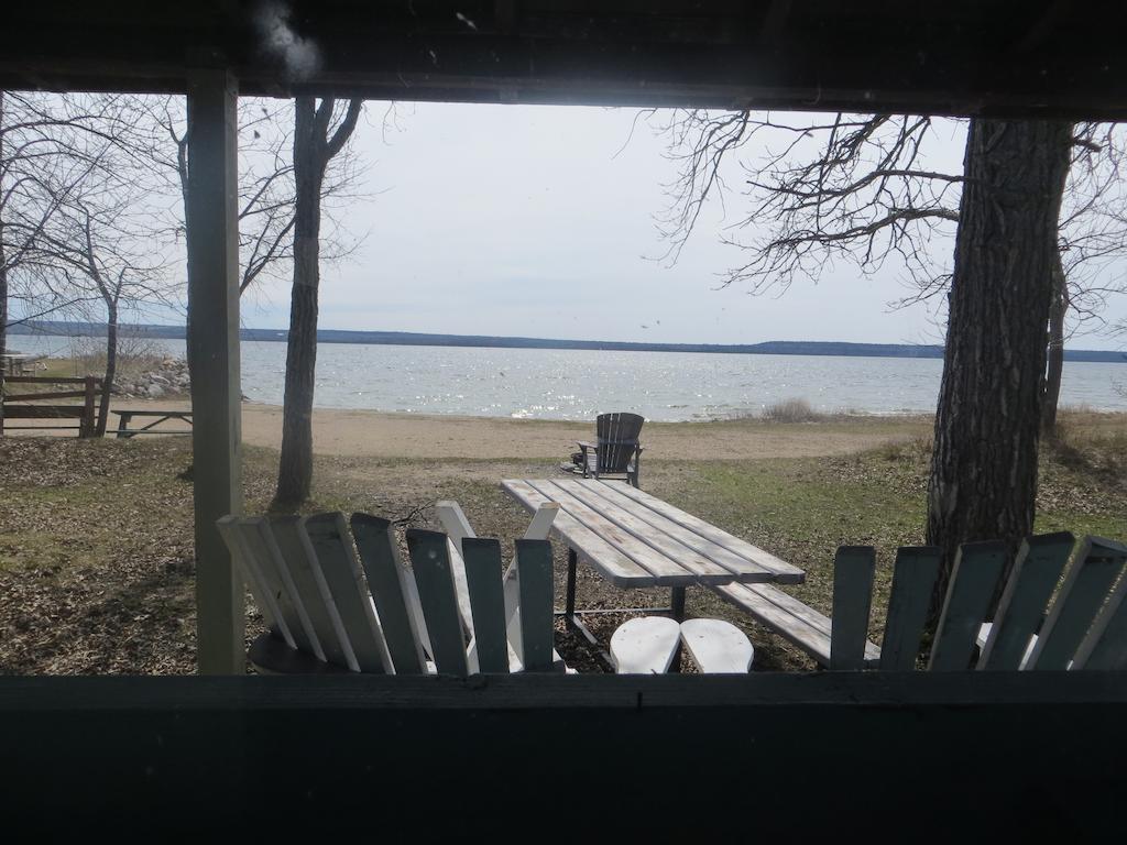 Lake Wolsey Cabins Hotel Gore Bay Zewnętrze zdjęcie